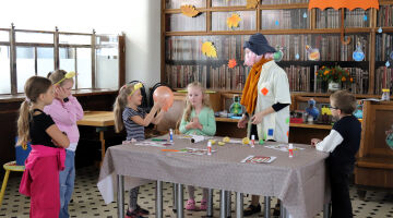 Pasaku laboratorija