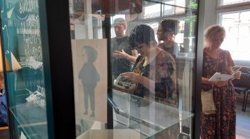 Jurija Tatarkina personālizstādes MĀKONIS UN ĶIEĢEĻU SIENA izstādes atklāšana