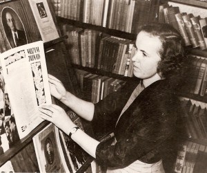 Jēkabpils pilsētas Bērnu bibliotēkas vadītāja Ruta Sirsniņa. (no 1954. līdz 1987. gadam)