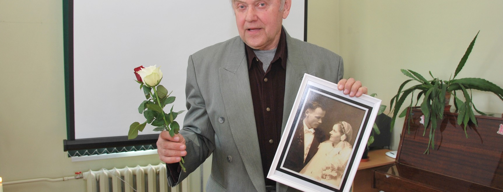 Rakstniekam Vilim Mihalovskim (Sauleskalnam) - 100
