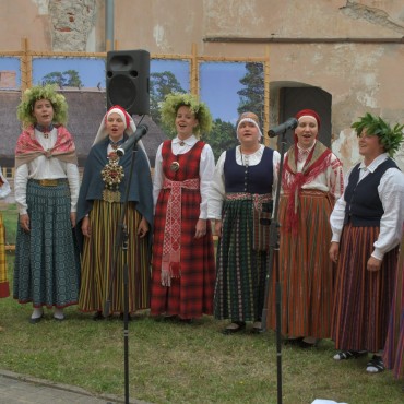 Vakars kopā ar grupu 